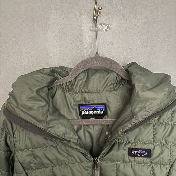 Patagonia Women’s Nano Puff Fitz Roy Trout Hoody Small Hemlock Green 84465 HMKG - Picture 12 of 16